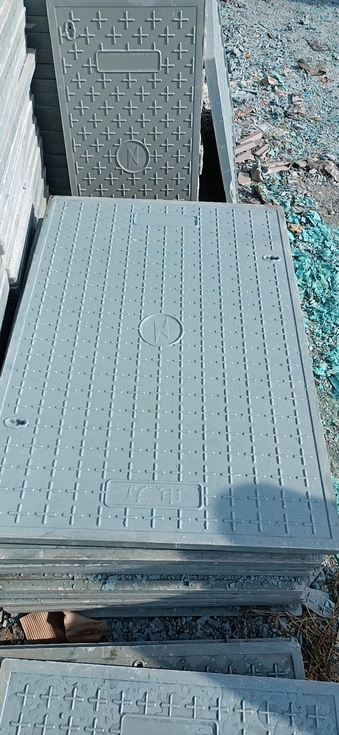 玻璃鋼井蓋模具是用于制造玻璃鋼井蓋的工具，玻璃鋼井蓋模具，玻璃鋼井蓋